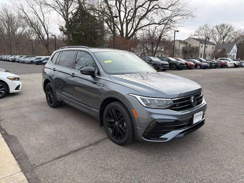 Used 2022 Volkswagen Tiguan SE R-Line image 5