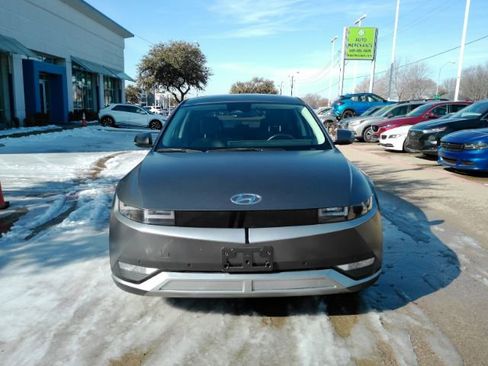 Used 2023 Hyundai Ioniq 5 SEL image 2