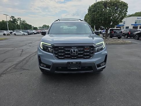 Used 2024 Honda Passport TrailSport image 2