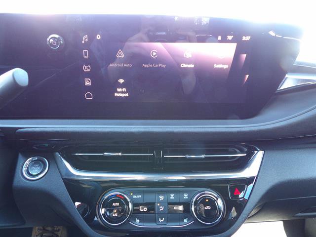 Used 2024 Buick Envista Sport Touring w/ Convenience I Package FWD image 21