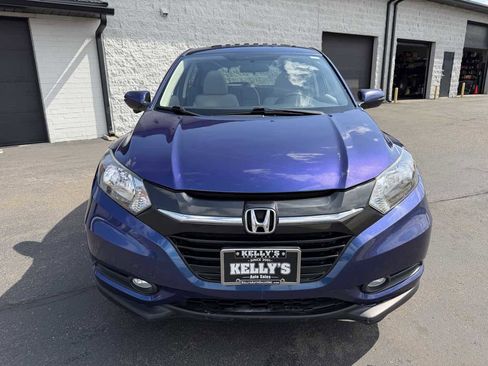Used 2017 Honda HR-V EX image 7