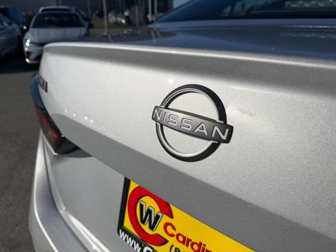 Used 2024 Nissan Altima 2.5 SV image 12