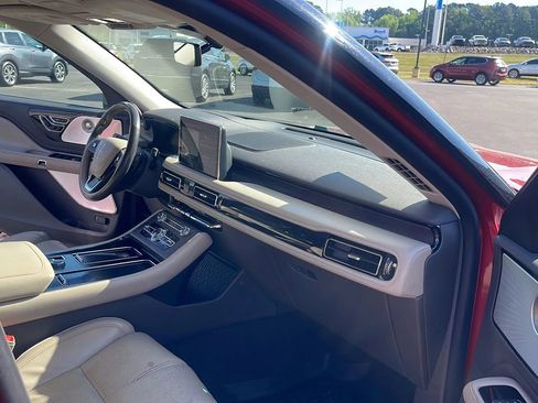 Used 2020 Lincoln Aviator Reserve w/ Equipment Group 202A AWD/4WD image 32