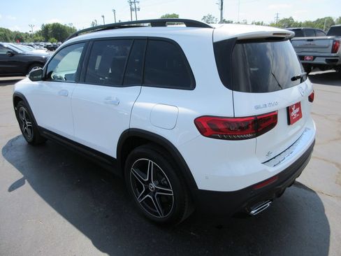 Used 2022 Mercedes-Benz GLB 250 4MATIC image 8