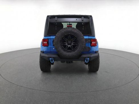 Used 2023 Jeep Wrangler Unlimited Sahara w/ Cold Weather Group AWD/4WD image 7