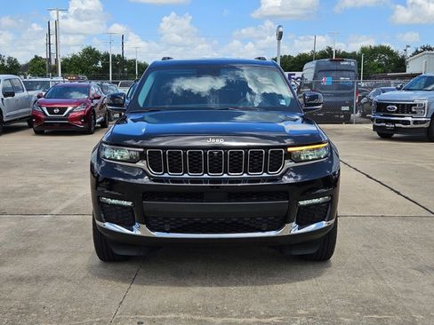 Used 2023 Jeep Grand Cherokee L Limited w/ Luxury Tech Group II AWD/4WD image 8