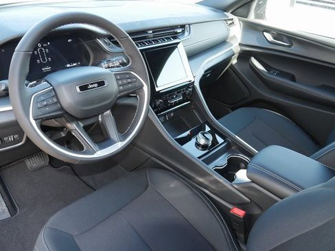 New 2025 Jeep Grand Cherokee L Laredo w/ Luxury Tech Group I image 14