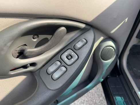 Used 1994 Pontiac Firebird Coupe image 13