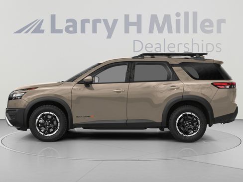 Used 2024 Nissan Pathfinder Rock Creek AWD/4WD image 3