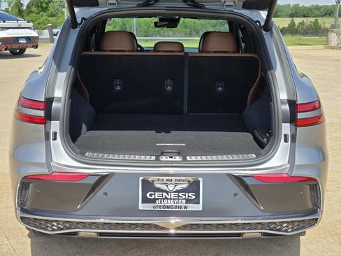 New 2026 Genesis GV70 2.5T Advanced AWD/4WD image 8