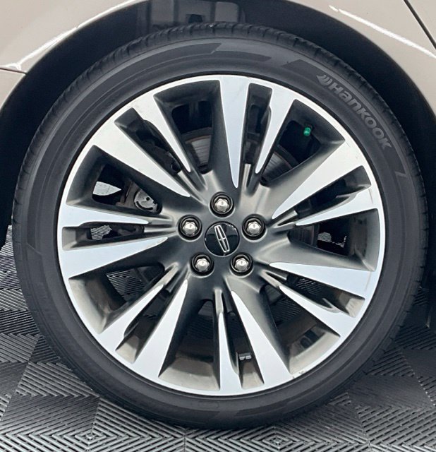 Used 2020 Lincoln MKZ Reserve w/ Elements Package AWD/4WD image 29
