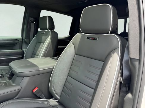 New 2026 GMC Sierra 1500 AT4X AWD/4WD image 9