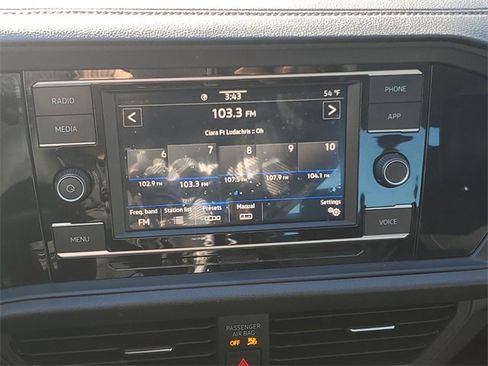 Certified 2021 Volkswagen Jetta SE image 27