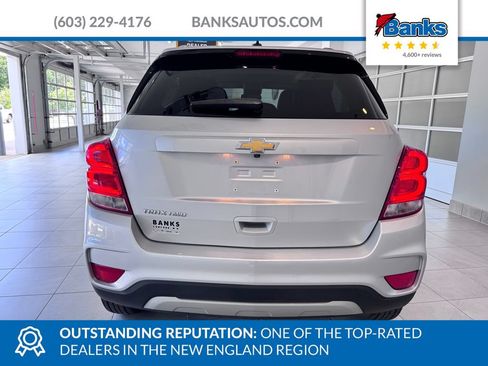 Certified 2022 Chevrolet Trax LT w/ LT Convenience Package AWD/4WD image 7