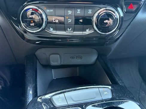 Certified 2025 Chevrolet Trax RS w/ Driver Confidence Package FWD image 26