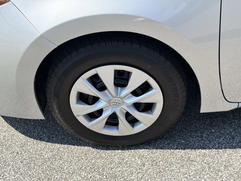 Used 2019 Toyota Corolla L FWD image 11