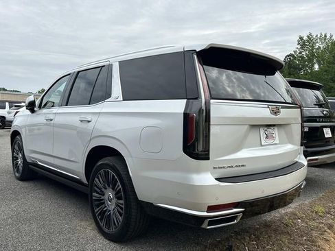 Used 2022 Cadillac Escalade Premium Luxury w/ Performance Package RWD image 13