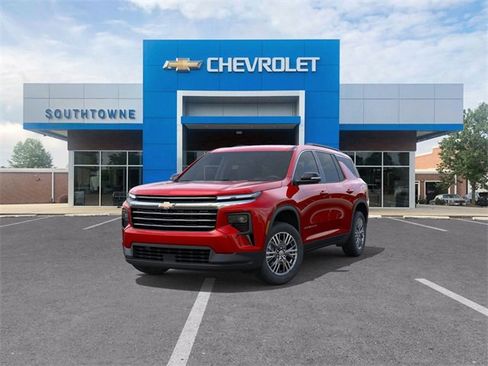New 2026 Chevrolet Traverse LT image 8