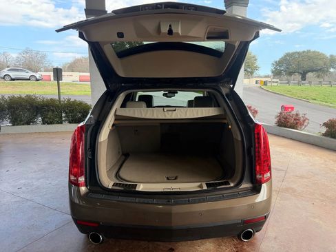 Used 2014 Cadillac SRX Luxury w/ Driver Awareness Package AWD/4WD image 23
