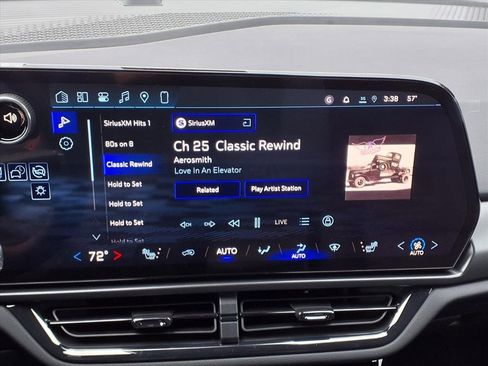 New 2026 Chevrolet Equinox EV RS image 11