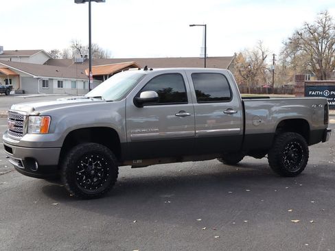 Used 2014 GMC Sierra 2500 Denali image 10