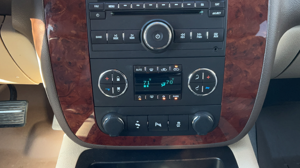 Used 2012 Chevrolet Silverado 1500 LTZ w/ LPO, Deluxe Chrome Package AWD/4WD image 21