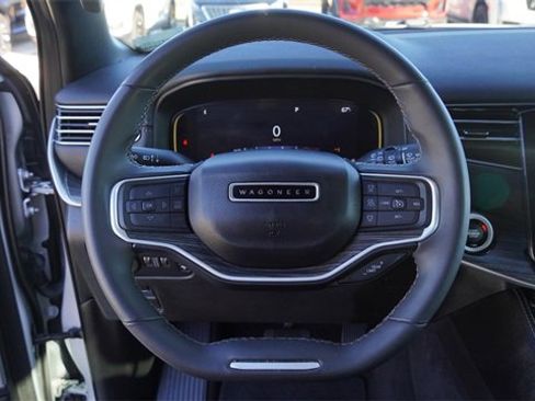 Used 2023 Jeep Wagoneer L Series III w/ Preferred Equipment Group image 27