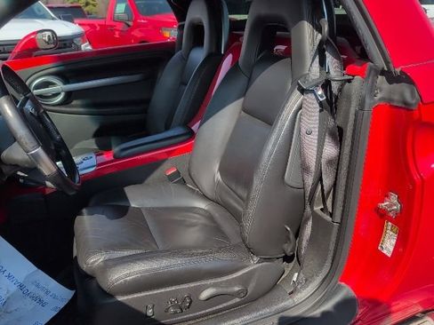 Used 2004 Chevrolet SSR w/ Preferred Equipment Group image 18