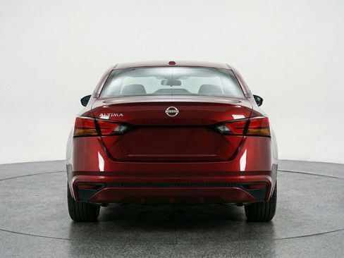 Used 2025 Nissan Altima 2.5 SV image 7