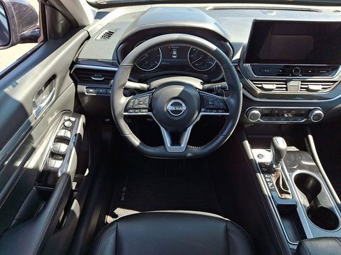 Certified 2023 Nissan Altima 2.5 SR w/ SR Premium Package image 11