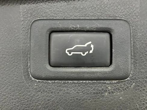 Used 2017 Subaru Outback 2.5i Limited AWD/4WD image 13
