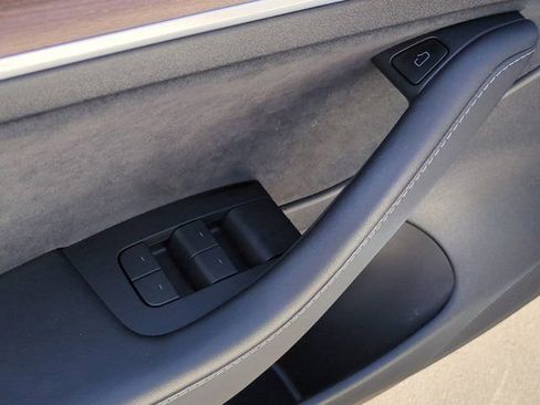 Used 2023 Tesla Model 3 Standard Range image 15