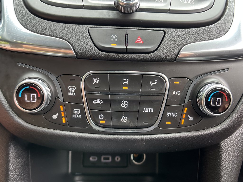 Used 2024 Chevrolet Equinox LT AWD/4WD image 17