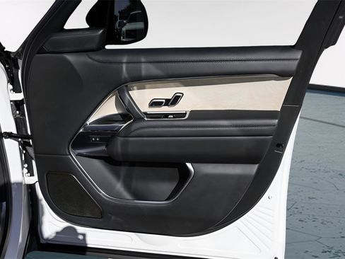 Used 2023 Land Rover Range Rover SV image 30