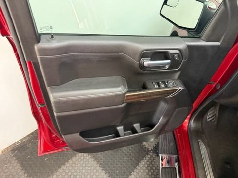 Used 2021 Chevrolet Silverado 1500 LT AWD/4WD image 17