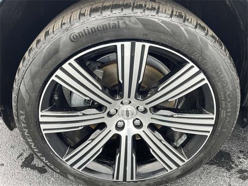 Used 2023 Volvo XC90 B6 Ultimate w/ Lounge Package image 8