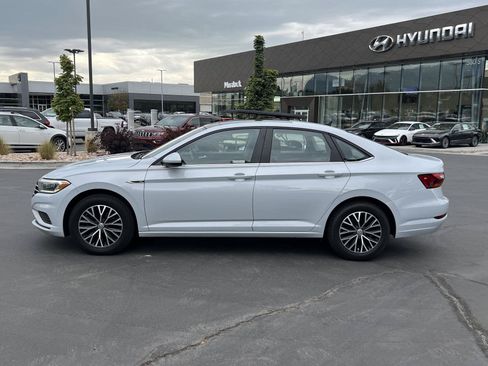 Used 2019 Volkswagen Jetta SEL FWD image 12