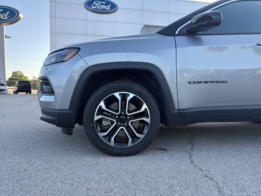 Used 2024 Jeep Compass Limited AWD/4WD image 9