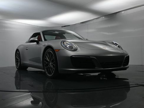 Certified 2019 Porsche 911 Targa 4S image 52