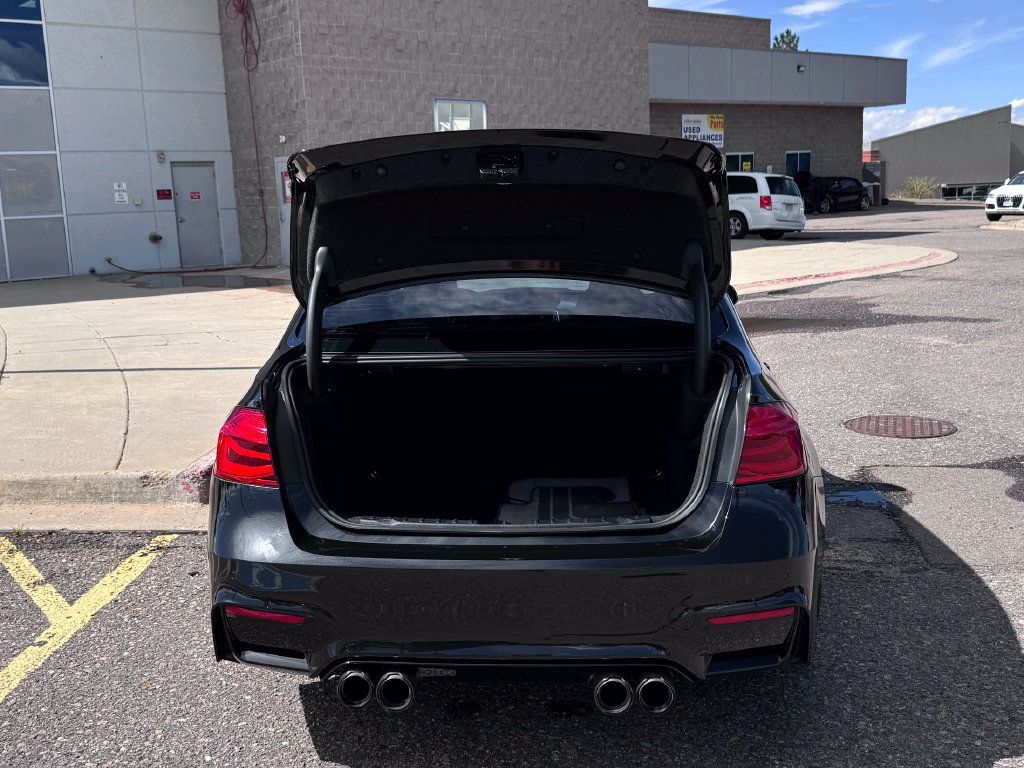 Used 2018 BMW M3 RWD image 11