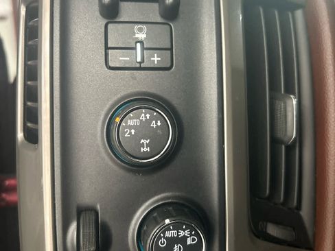 Used 2016 Chevrolet Silverado 1500 High Country w/ High Country Premium Package image 15