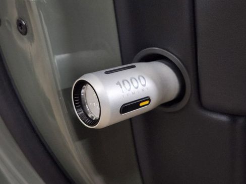 Used 2023 Rivian R1S Launch Edition image 29