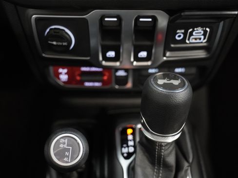 New 2026 Jeep Wrangler Willys AWD/4WD image 28