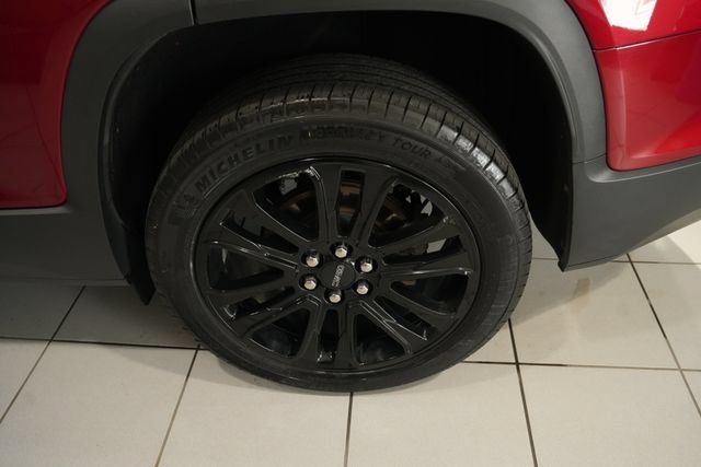Used 2023 GMC Acadia SLE w/ Elevation Edition AWD/4WD image 11