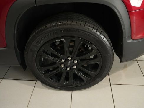 Used 2023 GMC Acadia SLE w/ Elevation Edition AWD/4WD image 11