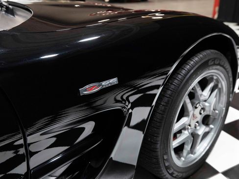 Used 2002 Chevrolet Corvette Z06 w/ Memory Pkg image 14