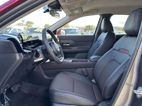 New 2026 Nissan Kicks SR image 16