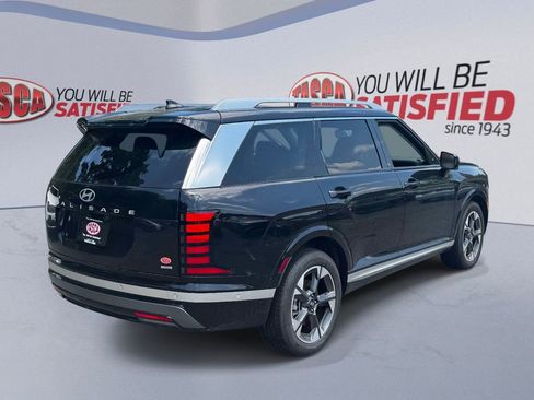 Certified 2026 Hyundai Palisade Limited AWD/4WD image 6
