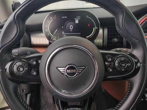 Used 2021 MINI Cooper 2-Door Hardtop w/ Driver Assistance Package image 14