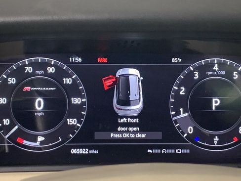 Used 2018 Land Rover Range Rover Velar R-Dynamic SE AWD/4WD image 23